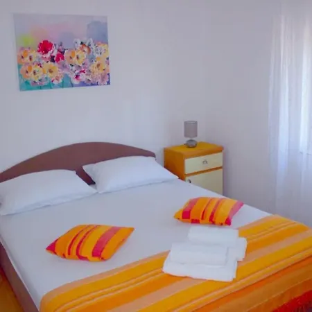 Apartment Ema