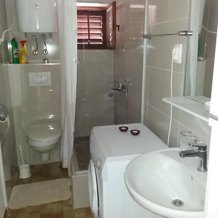Apartment Ema *