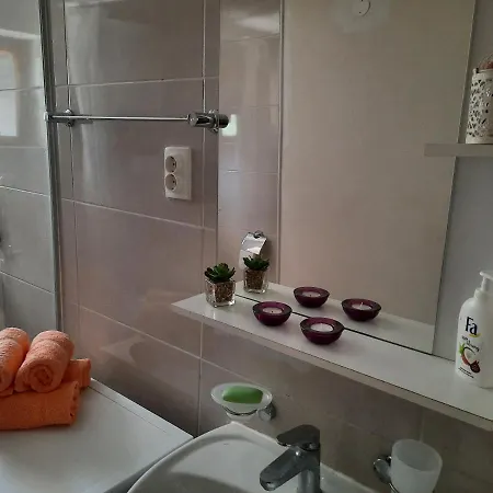 Ema Apartment